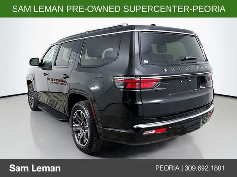 Used 2024 Jeep Wagoneer 4WD w/ Premium Group I image 5