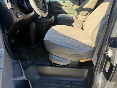 Used 2015 Chevrolet Express 2500 LS image 9