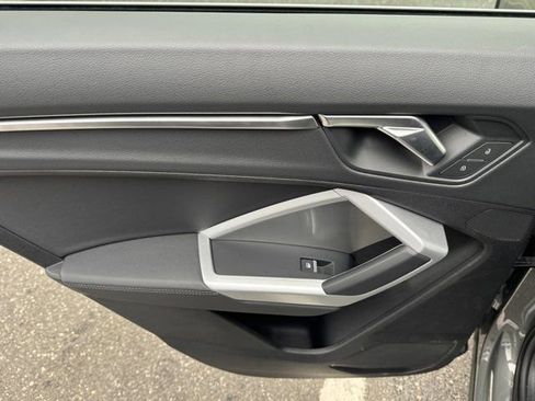 Certified 2025 Audi Q3 2.0T Premium w/ Convenience Package image 35