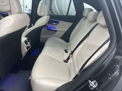 New 2026 Mercedes-Benz GLC 300 image 23