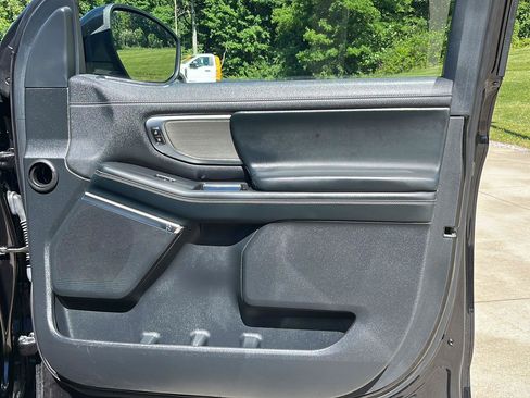Used 2025 Ford Expedition Platinum AWD/4WD image 36