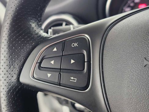 Used 2019 Mercedes-Benz GLA 250 image 27