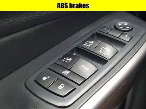 Used 2020 Jeep Cherokee Limited image 24