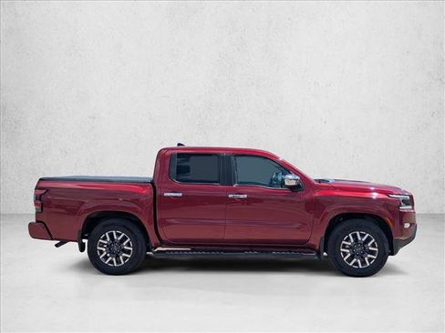 Used 2024 Nissan Frontier SL RWD image 4