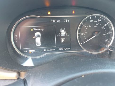 Used 2021 Nissan Versa SV FWD image 11