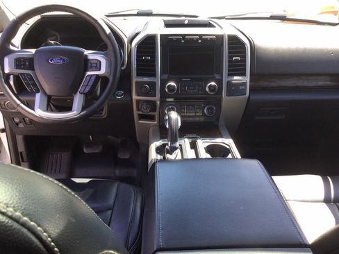 Used 2018 Ford F150 Lariat w/ Equipment Group 502A Luxury AWD/4WD image 18