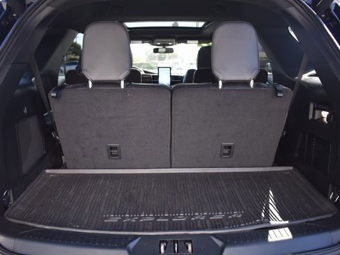 Used 2022 Ford Explorer ST w/ Equipment Group 401A image 5