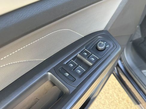 Used 2022 Volkswagen Atlas Cross Sport SE w/ Black Wheel Package FWD image 22