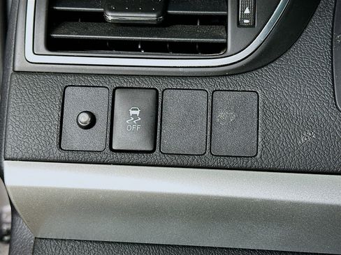 Used 2015 Toyota Camry SE image 17