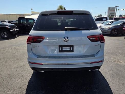 Used 2019 Volkswagen Tiguan SEL Premium R-Line image 9
