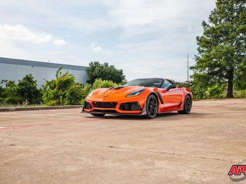 Used 2019 Chevrolet Corvette ZR1 RWD image 76