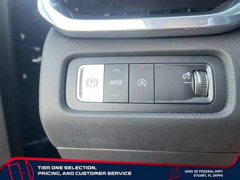 Used 2026 GMC Acadia Elevation w/ Elevation Premium Package FWD image 18