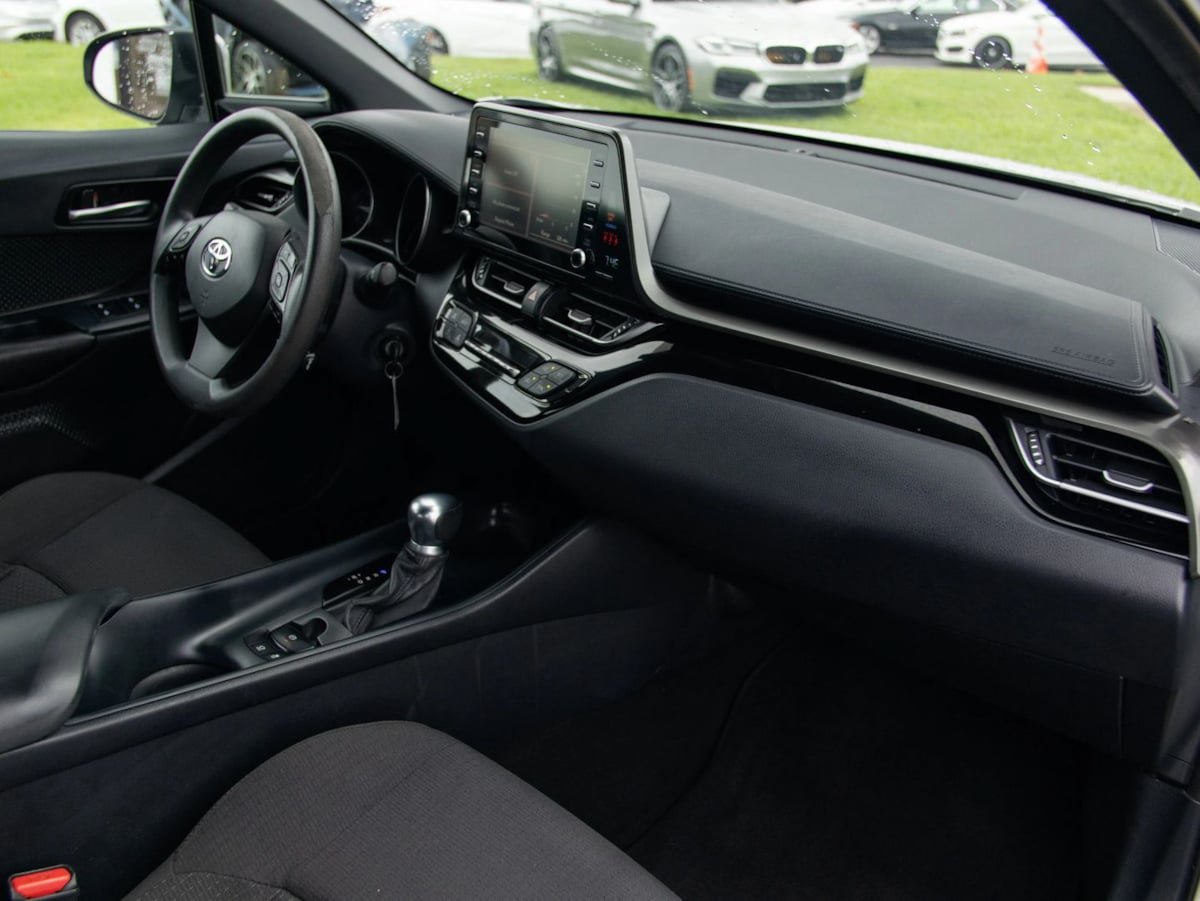 Used 2019 Toyota C-HR LE FWD image 16