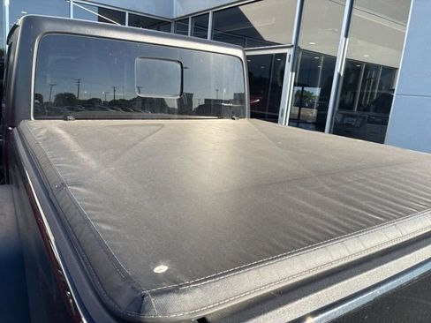 Used 2020 Jeep Gladiator Overland AWD/4WD image 9