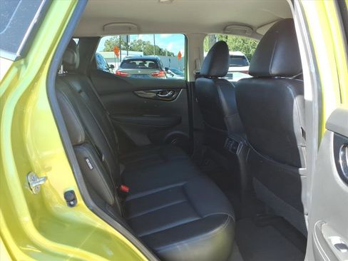 Used 2021 Nissan Rogue Sport SL image 18