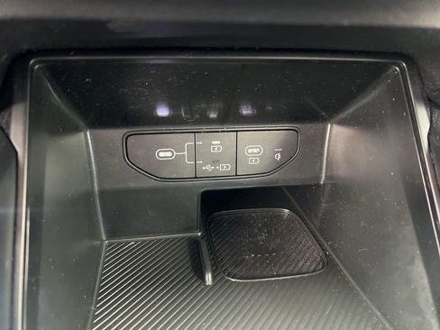 Certified 2025 Kia Sorento S image 55