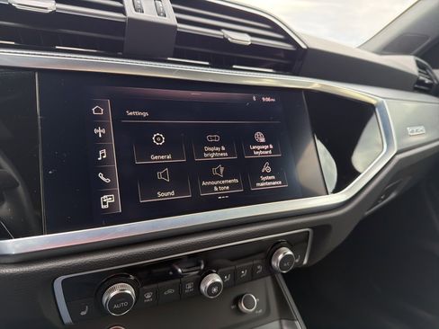 Used 2021 Audi Q3 2.0T Premium Plus w/ Premium Plus Package image 32