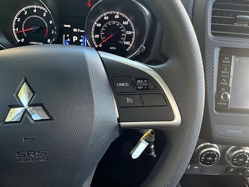 Used 2025 Mitsubishi Outlander Sport ES image 9