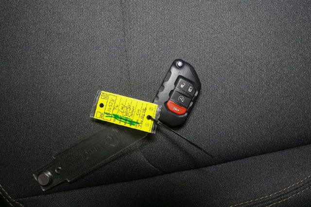 Used 2026 Jeep Wrangler Unlimited Sahara AWD/4WD image 38