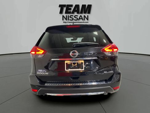 Certified 2018 Nissan Rogue SL w/ Premium Package image 5