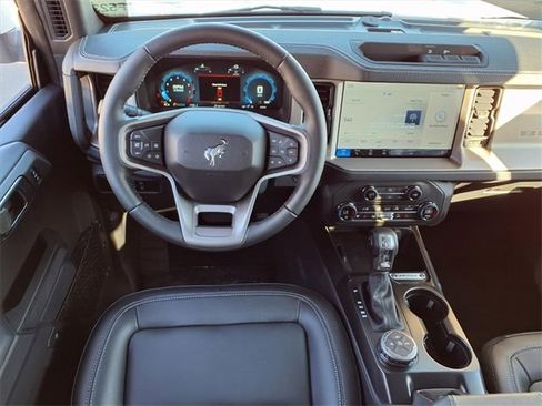 New 2025 Ford Bronco Outer Banks image 6