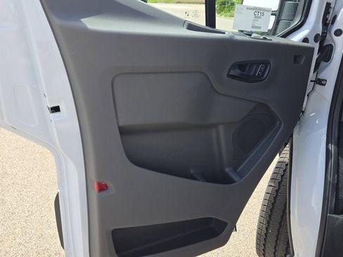 New 2025 Ford Transit 250 148 Medium Roof image 15