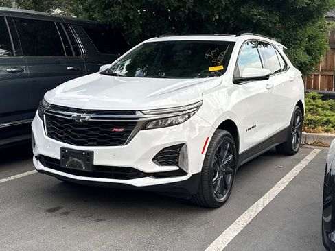Certified 2023 Chevrolet Equinox RS w/ RS Leather Package AWD/4WD image 2