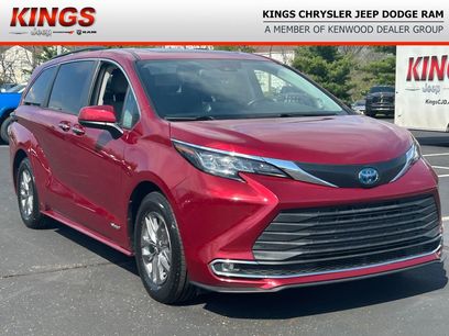Used 2021 Toyota Sienna XLE w/ XLE Plus Package