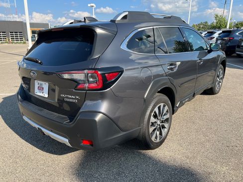 Certified 2023 Subaru Outback Touring w/ Popular Package #2 AWD/4WD image 7
