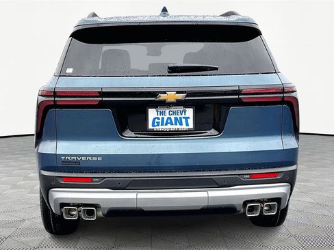 New 2026 Chevrolet Traverse LT w/ Driver Confidence Package image 4