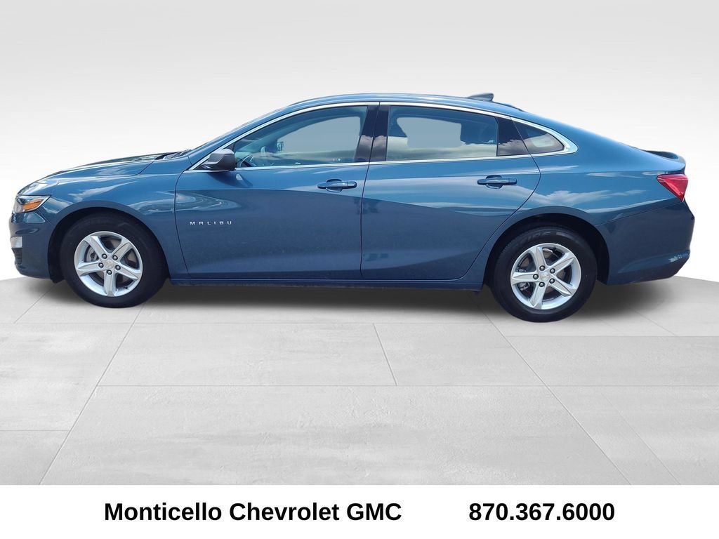 Used 2024 Chevrolet Malibu LS FWD image 4