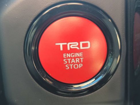 Used 2024 Toyota Tacoma TRD Sport image 29