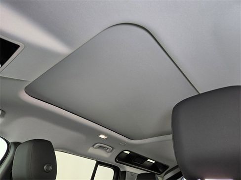 New 2026 Land Rover Defender 110 S image 11