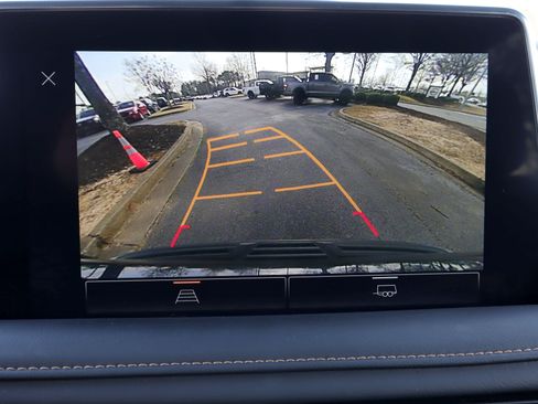 Used 2023 GMC Yukon AT4 image 17