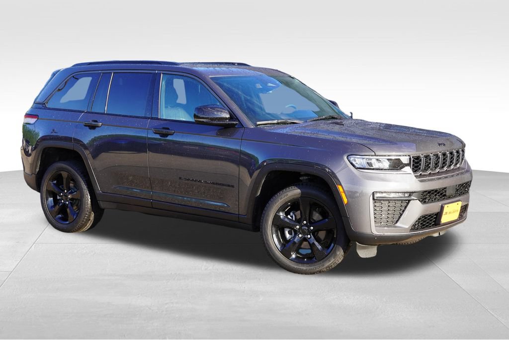 Used 2026 Jeep Grand Cherokee Limited w/ Limited Altitude Package AWD/4WD image 2