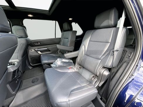 Used 2026 Toyota Sequoia Platinum w/ TRD Off-Road Package AWD/4WD image 24