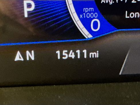 Used 2024 Volkswagen Tiguan SE w/ Panoramic Sunroof Package image 19