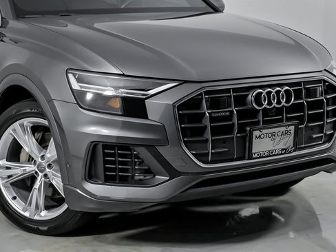 Used 2019 Audi Q8 Premium Plus w/ Premium Plus image 3