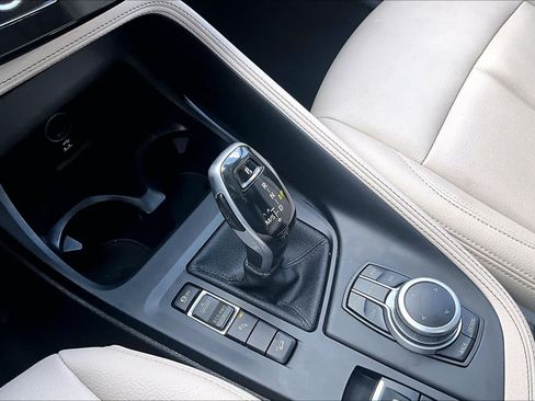 Used 2022 BMW X1 xDrive28i w/ Convenience Package AWD/4WD image 16