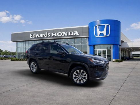 Used 2025 Toyota RAV4 XLE Premium w/ Weather Package FWD image 1