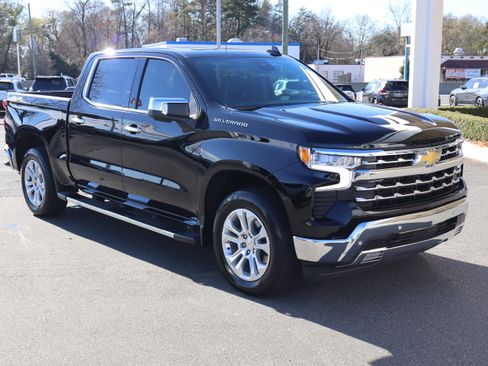 Used 2024 Chevrolet Silverado 1500 LTZ w/ Technology Package image 2