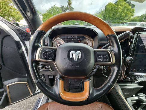 Used 2020 RAM 3500 Limited AWD/4WD image 11