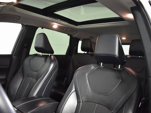 Certified 2023 INFINITI QX60 Luxe w/ Performance Audio Package image 11