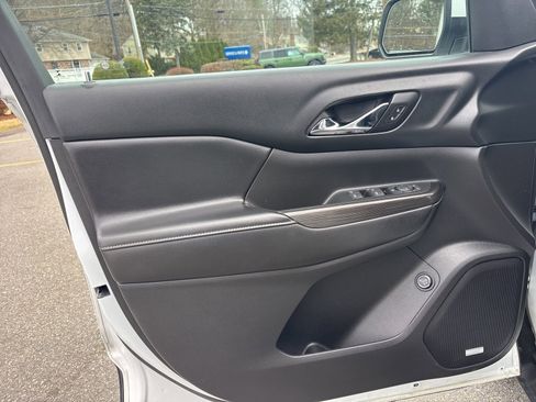 Used 2017 GMC Acadia SLT AWD/4WD image 50