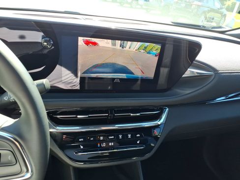 Used 2025 Buick Envista Avenir FWD image 16