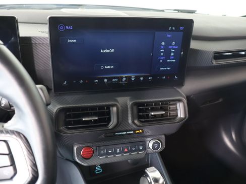 Used 2025 Ford Mustang Coupe RWD image 5