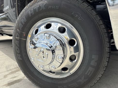 New 2026 RAM 3500 Laramie AWD/4WD image 11