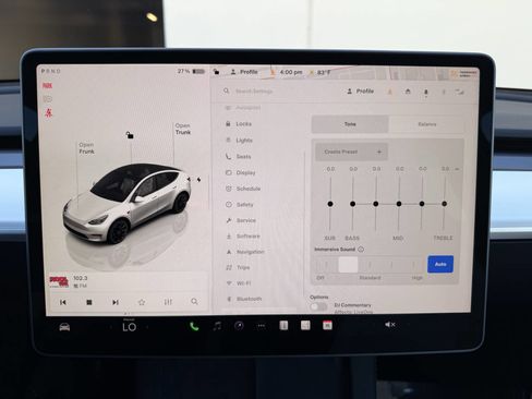 Used 2024 Tesla Model Y Long Range AWD/4WD image 16