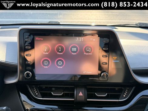 Used 2020 Toyota C-HR LE FWD image 21