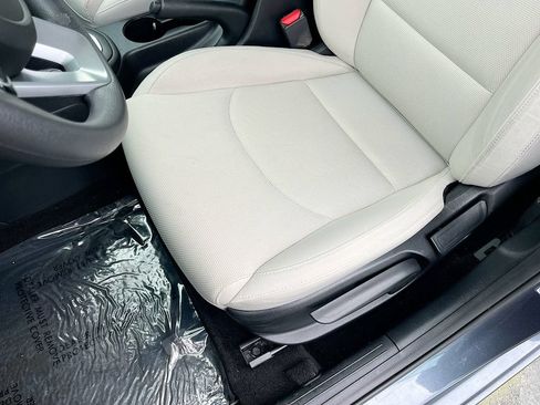 Used 2023 Kia Forte LXS w/ LXS Technology Package FWD image 18